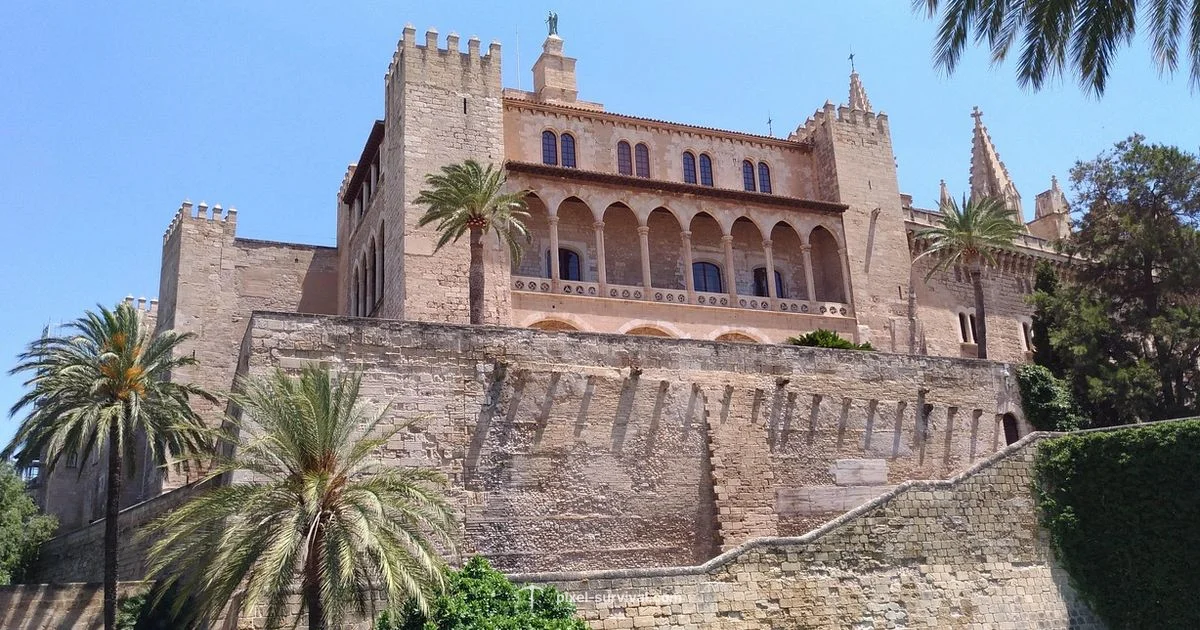 Castle Terraria Build - Pixel Survival